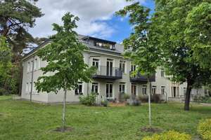 Modern wohnen, Sonne genießen – stilvolle 2-Zimmerwohnung mit Südost-Balkon – Südostallee 118, 12487 Johannisthal, Berlin – Vorschaubild 2