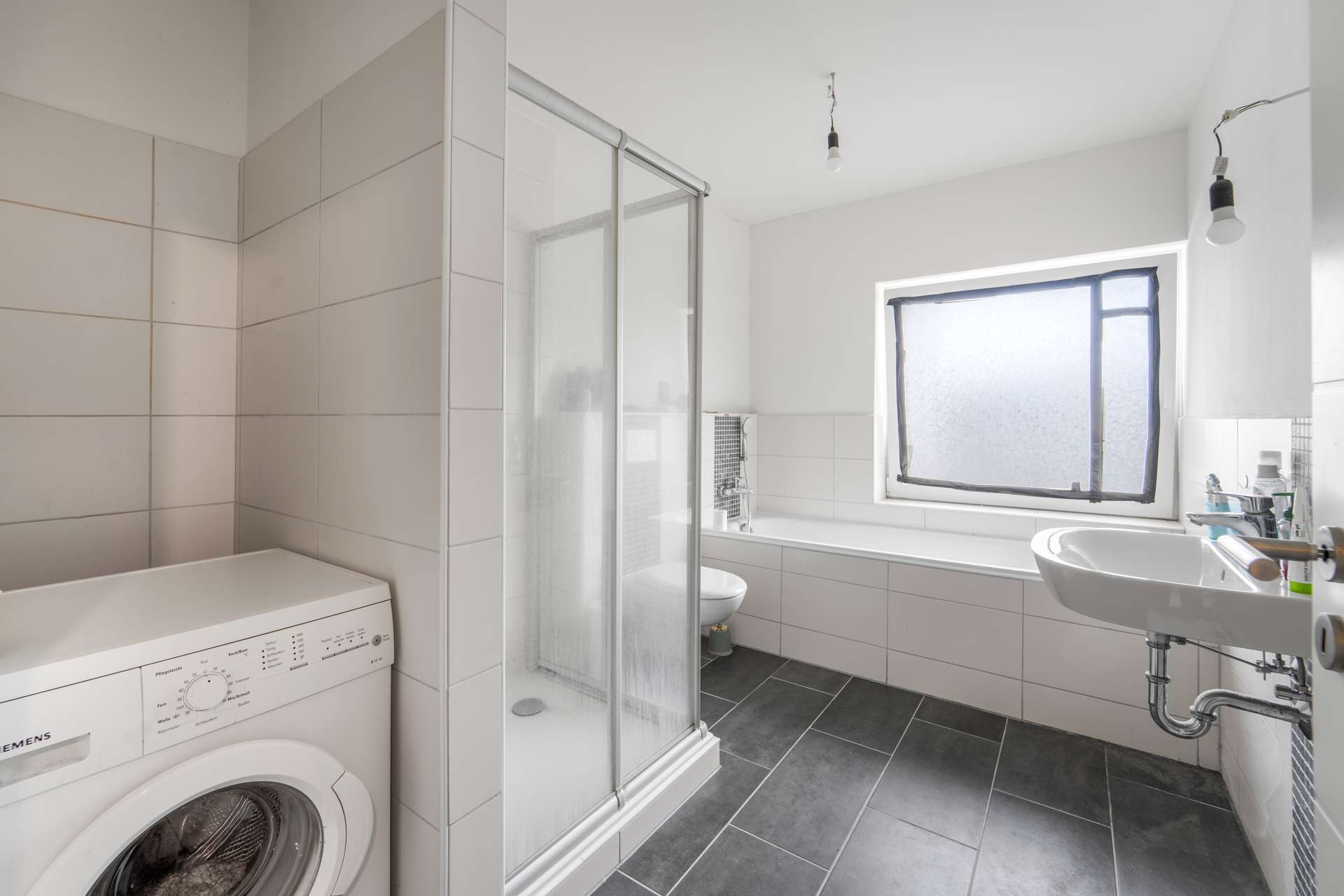 Immobilie in Wahlstedt - 1 Grundbuch – 2 Einnahmequellen: Vermietete 3-Zi- & 1-Zi-Wohnung im Paket - Bild 1