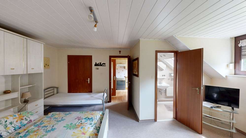 Immobilie in Dahlem - Ehemalige Pension Ulrich - Als Nachfolger oder große Familie -  Viele Zimmer mit enormer Fläche - Bild 1