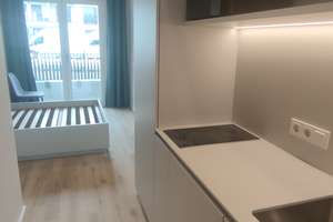 Wohnung im Dörnberg Campus, voll möbliert, mit Balkon und Pantryküche nur für Studenten, Azubis – Ladehofstraße 35, 93049 Westenviertel, Regensburg – Vorschaubild 2