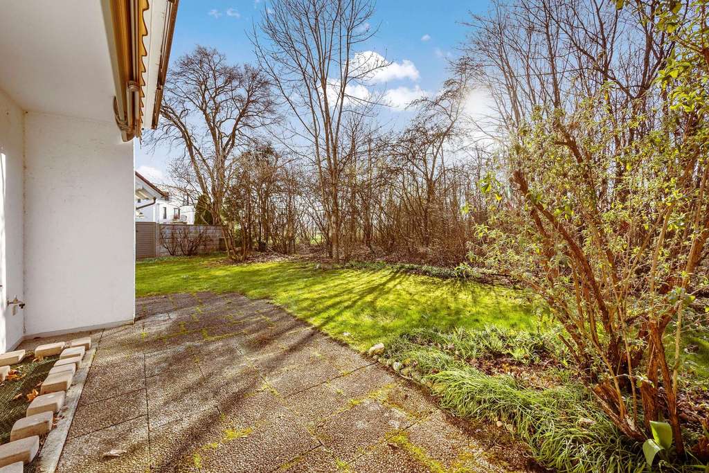 Immobilie in Vaterstetten - Ruhig gelegenes Reihenendhaus mit viel Potenzial und Blick ins Grüne - Bild 3