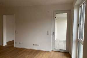 Perfekt geschnittene 4-Zimmer-Wohnung mit Einbauküche, Balkon (Loggia) und Gäste-Bad! – Biedenkopfer Str. 44-54, 13507 Berlin – Vorschaubild 8