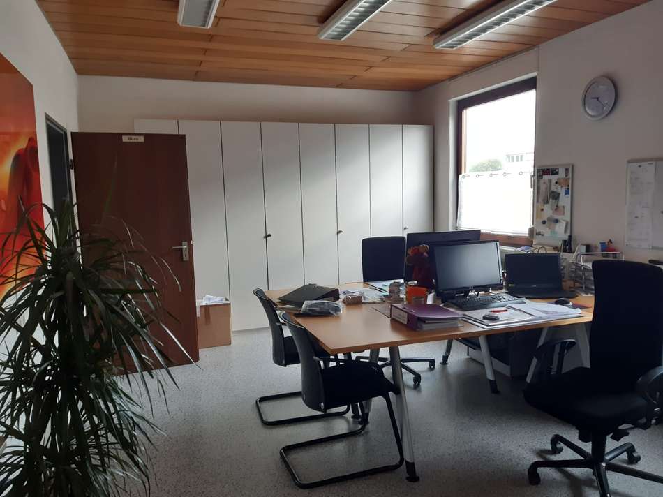 Büro 1