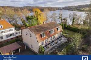"Elegantes Reihenendhaus mit großem Garten & traumhaftem Blick auf die Glienicker Lake" – Potsdam – Vorschaubild 1