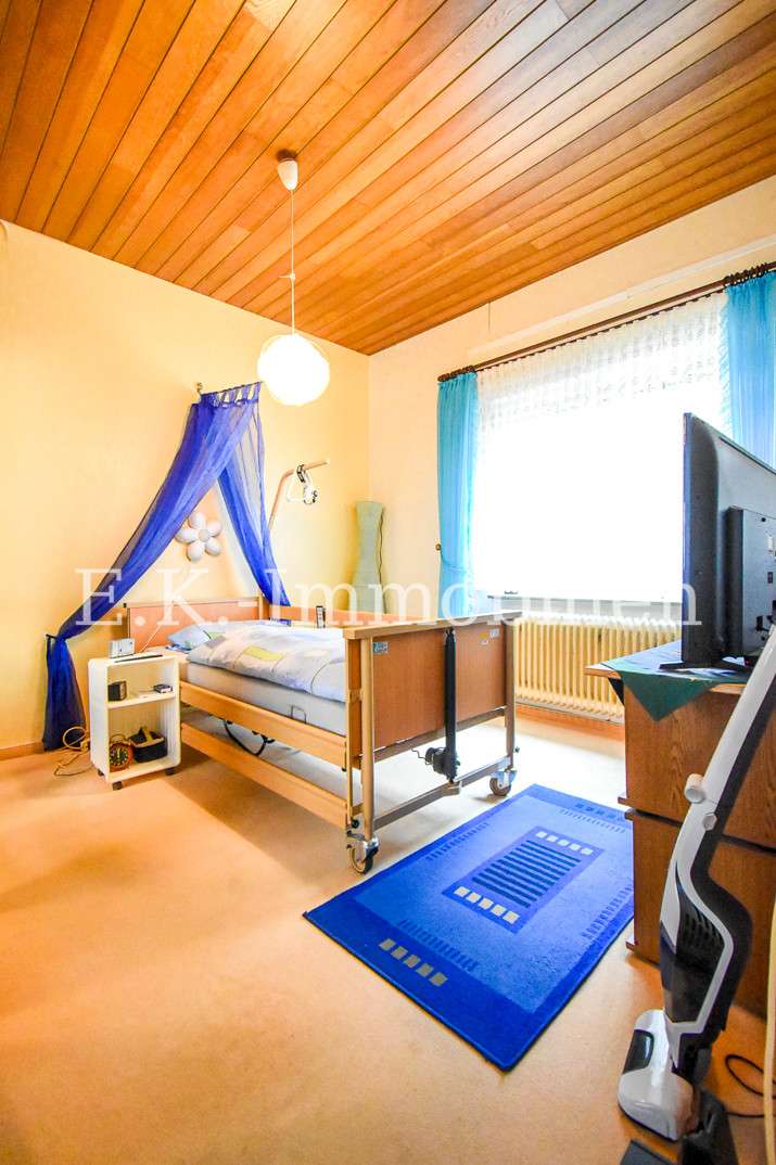 Immobilie in Rhauderfehn - *** Einfamilienhaus im Ortskern **** - Bild 1