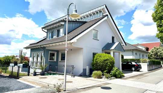 Bild von Architektenhaus mit Weitblick & hochwertiger Ausstattung
