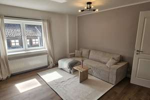 Einziehen oder vermieten – hier ist beides möglich – Gudrunstraße 25, 22559 Rissen, Hamburg – Vorschaubild 2