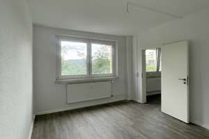 Schöne 4-Zimmer-Wohnung in Jena-Lobeda ab August verfügbar! – Richard-Zimmermann-Str. 1, 7747 Neulobeda, Jena – Vorschaubild 5