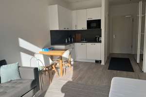 Frisch sanierte, vollmöblierte 1-Zimmer-Wohnung in München Schwabing – Leopoldstrasse 206, 80804 Neufreimann, München – Vorschaubild 2