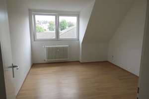 Dachgeschoss-Whg. in Essen Holsterhausen. Ruhige und dennoch zentrale Lage! – Nieberdingstraße 41, 45147 Holsterhausen, Essen – Vorschaubild 4