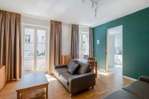 Vier-Zimmer Familienwohnung mit Südbalkon im ruhigen Travekiez – Die vollständige Adresse der Immobilie erhältst du vom Anbieter., 10247 Friedrichshain, Berlin – Vorschaubild 1