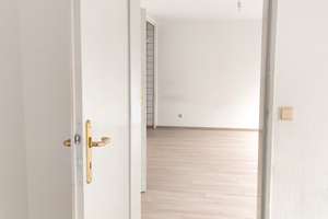 Lichtdurchflutete 2 Zimmer Wohnung - Alles zu Fuß und zentral, trotzdem absolut ruhig! – Die vollständige Adresse der Immobilie erhältst du vom Anbieter., 65195 Westend / Bleichstraße, Wiesbaden – Vorschaubild 5