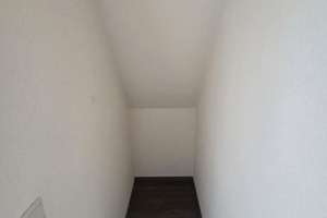 Bezugsfrei nahe FU Berlin: helle 2-Zimmer-Dachgeschosswohnung am Breitenbachplatz – Die vollständige Adresse der Immobilie erhältst du vom Anbieter., 12163 Steglitz, Berlin – Vorschaubild 17