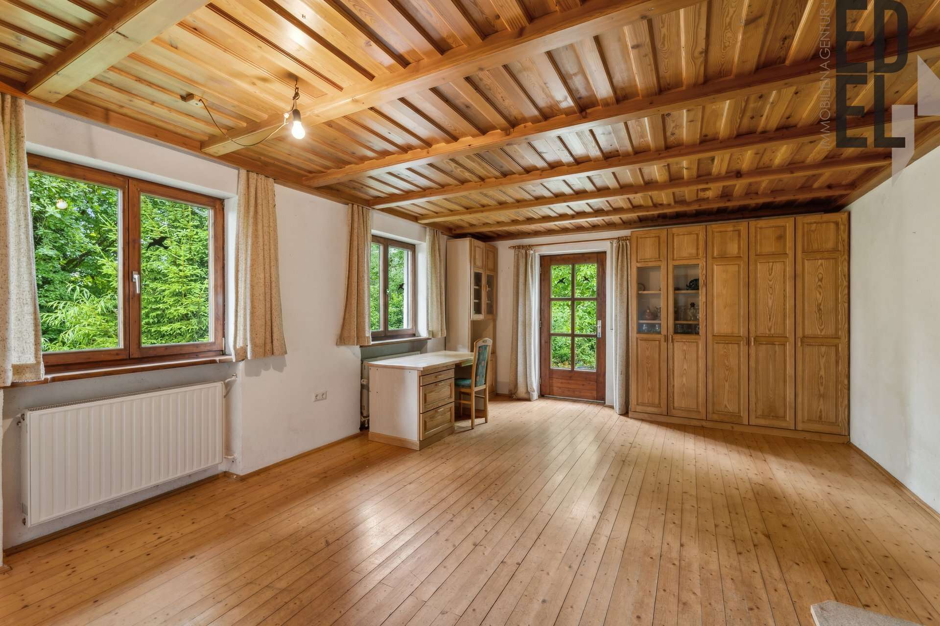 Immobilie in Hohenburg - Wohnen am Waldrand – ein Refugium mit Charakter - Bild 1