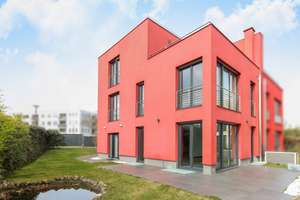Ein Zuhause zum Ankommen, Aufatmen und Wohlfühlen: Ihre Haushälfte am Feldrand von Berlin-Rudow – Die vollständige Adresse der Immobilie erhältst du vom Anbieter., 12355 Rudow, Berlin – Vorschaubild 2