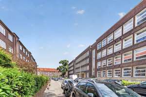 Traumlage Südstadt, im 1. OG: Stilvolle 4-Zimmer-Wohnung, mit 2 Balkonen und Blick ins Grüne! – 30173 Südstadt, Hannover – Vorschaubild 23