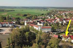 Provisionsfrei im Herzen von Bad Schmiedeberg - 198.000 € - 232 m² - 9.0 Zi. – Dommitzscher Straße 9, 6905 Bad Schmiedeberg – Vorschaubild 2