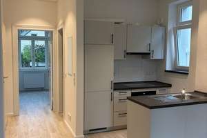 Frisch sanierte 2-Zimmer-Altbauwohnung mit Balkon – Langelohstraße 13, 22609 Osdorf, Hamburg – Vorschaubild 3