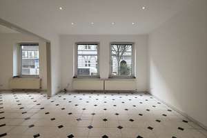 *4- Zimmerwohnung mit Zugang zum Innenhof* -  im Herzen von Pempelfort