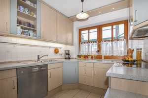 * Familien aufgepasst! * Geräumiges Reihenhaus 
153m² WFL, 6 Zimmern, 2 Bädern, Garage in guter Lag – Augsburg (Kreis) – Vorschaubild 4