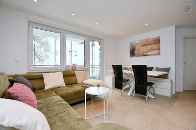 Tolle und hochwertig möblierte Wohnung mit Balkon und TG-Stellplatz in Winnenden