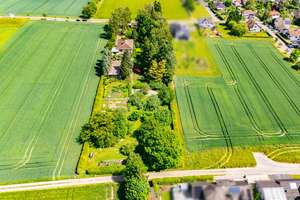Einzigartiges, parkähnliches Anwesen mit Villa, Poolhaus und Einfamilienhaus – Die vollständige Adresse der Immobilie erhältst du vom Anbieter., 96476 Bad Rodach – Vorschaubild 4