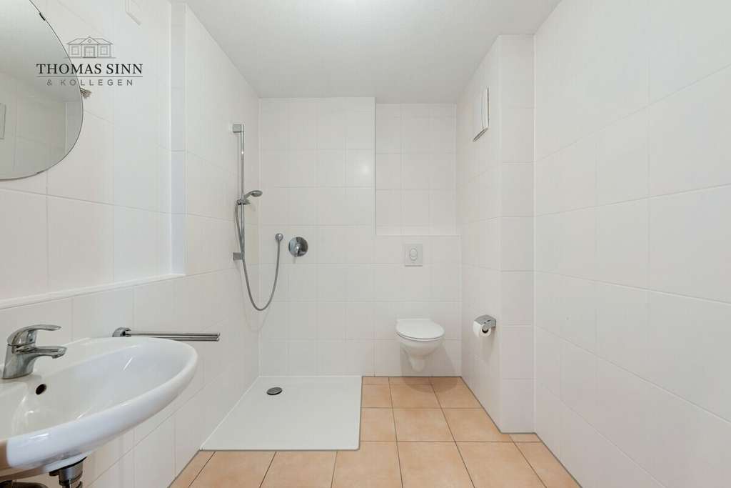 Immobilie in Löwenstein - Lichtdurchflutete 3,5-Zimmer-DG-Maisonette-Galerie-Wohnung in herrlicher Aussichtslage - Bild 3