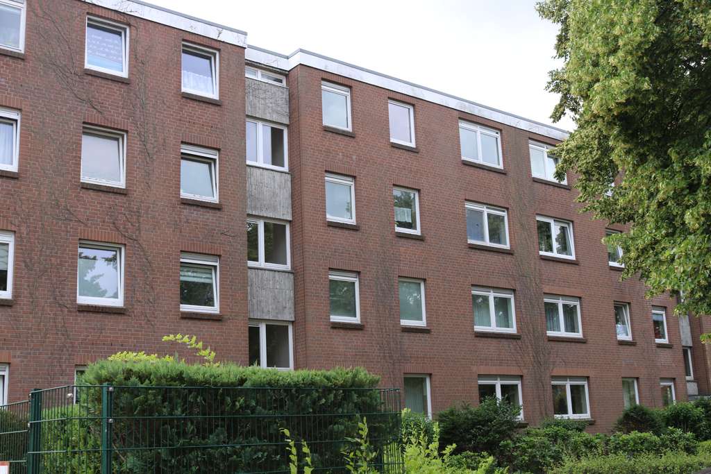 Immobilie in Glinde - Freie 4 Zimmerwohnung - Perfekte Infrastruktur- Eigener Tiefgaragenstellplatz - Bild 2