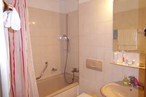 Ruhige 2-Zimmer-Wohnung im Zamilapark in München – Stefan-George-Ring 37, 81929 Englschalking, München – Vorschaubild 3