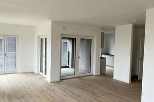 Zum Wohlfühlen! Viel Platz & Komfort & Einbauküche, neue Ausstattung! 3 Zimmer + Loggia, Gäste-WC – Hildesheimer Straße 454, 30519 Döhren, Hannover – Vorschaubild 7