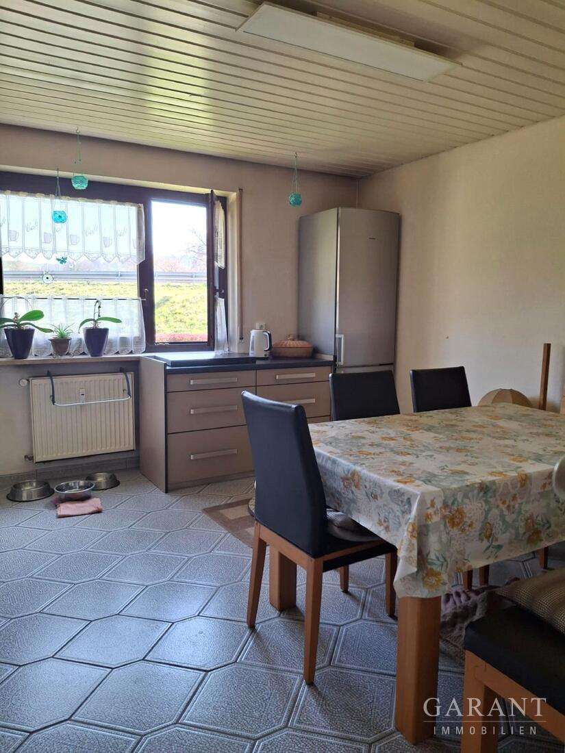 Immobilie in Wutöschingen - Haus im Haus - 4 1/2 Zimmer-Wohnung mit Balkon - Bild 2