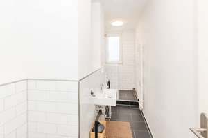 Reduzierter Preis: Gefragte 3-Zimmer-Wohnung mit Balkon und Aufzug in Kreuzberg – Die vollständige Adresse der Immobilie erhältst du vom Anbieter., 10997 Kreuzberg, Berlin – Vorschaubild 5