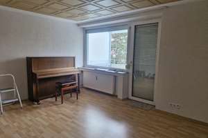 Bezugsfrei! Schöne 2-Zi. - Wohnung mit Garage in Offenhausen – Schillerstr. 26, 89231 Neu-Ulm – Vorschaubild 2