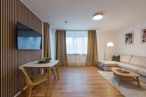Attraktive 2-Zimmer-Wohnung mit Balkon und offenem Wohnkonzept (provisionsfrei) – Drakestraße 76a, 12205 Lichterfelde, Berlin – Vorschaubild 3