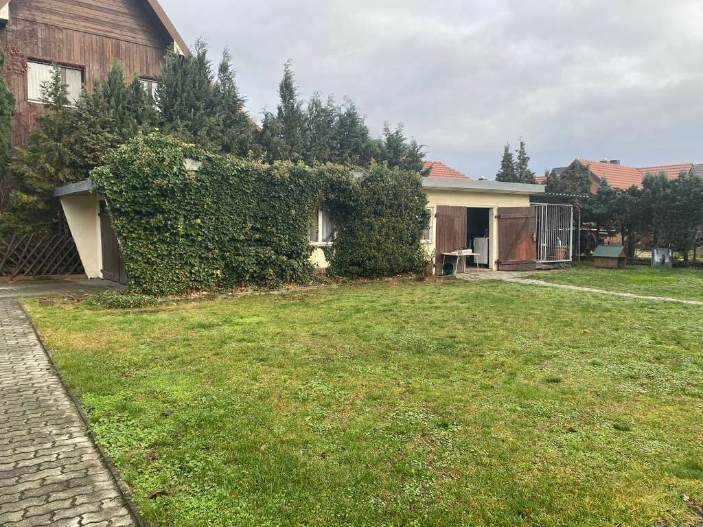 Immobilie in Weißwasser/O.L. - Běła Woda - Einfamilienhaus im Bungalowstil, L-Form und Einliegerwohnung - Bild 1