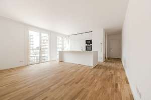Helle 2-Zimmer-Wohnung mit EBK