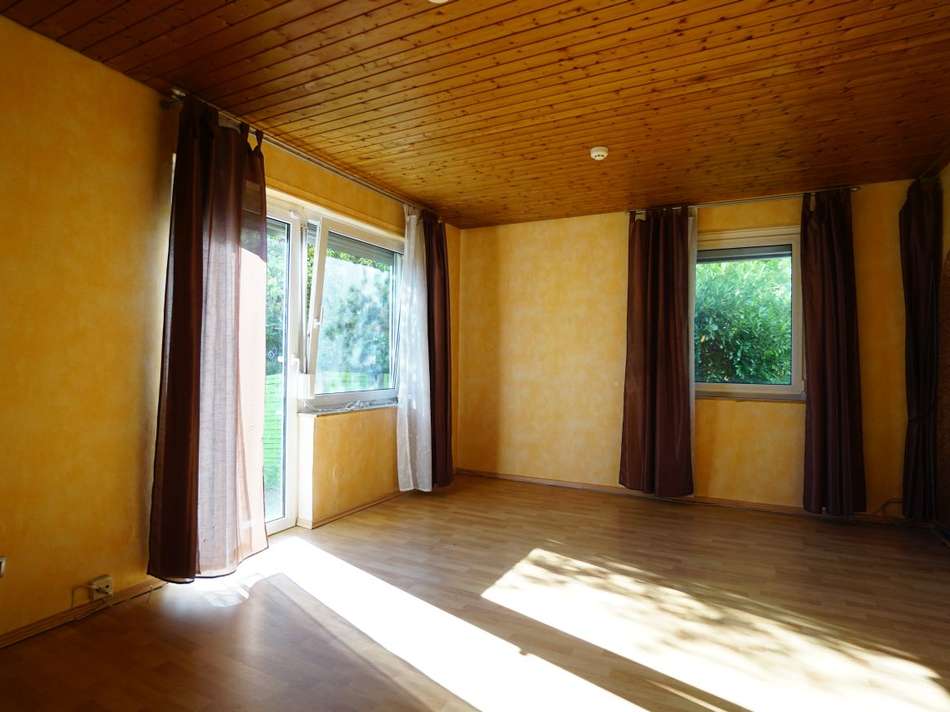 Wohnzimmer mit Terrassenzugang