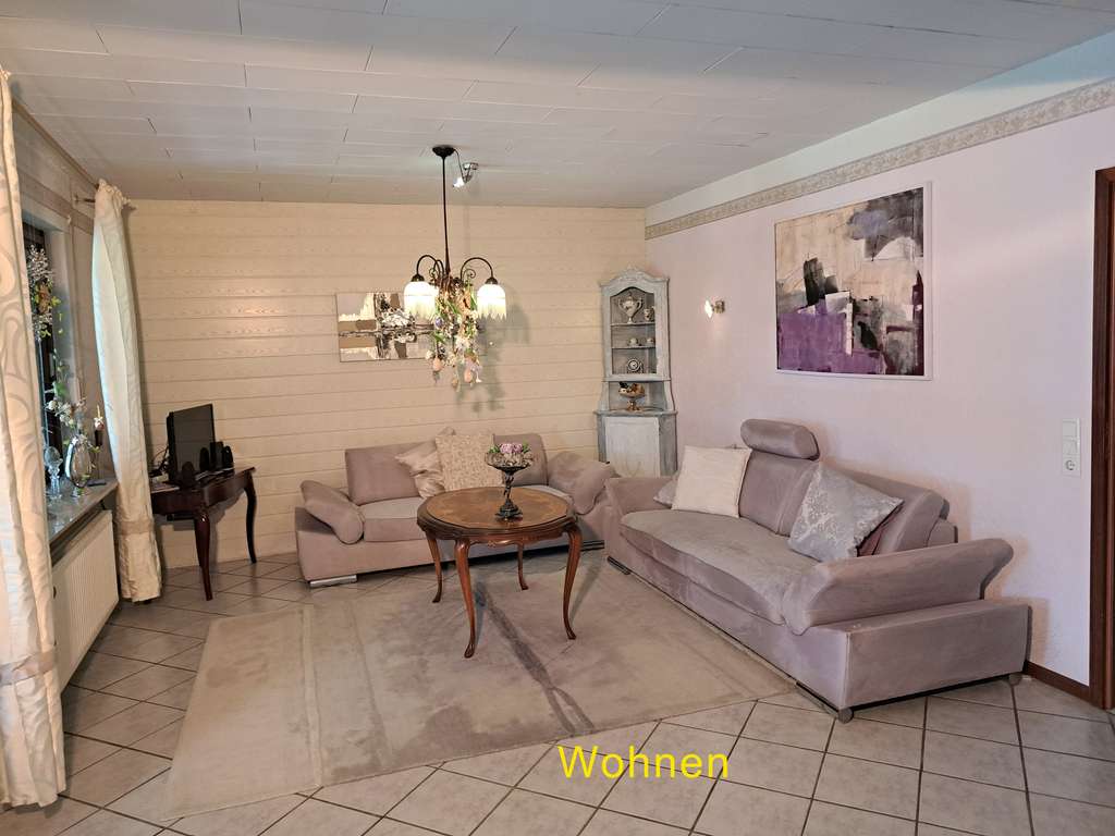 Immobilie in Wölpinghausen - Einfamilienhaus mit Garage in Wölpinghausen, 6 Zimmer - Bild 2