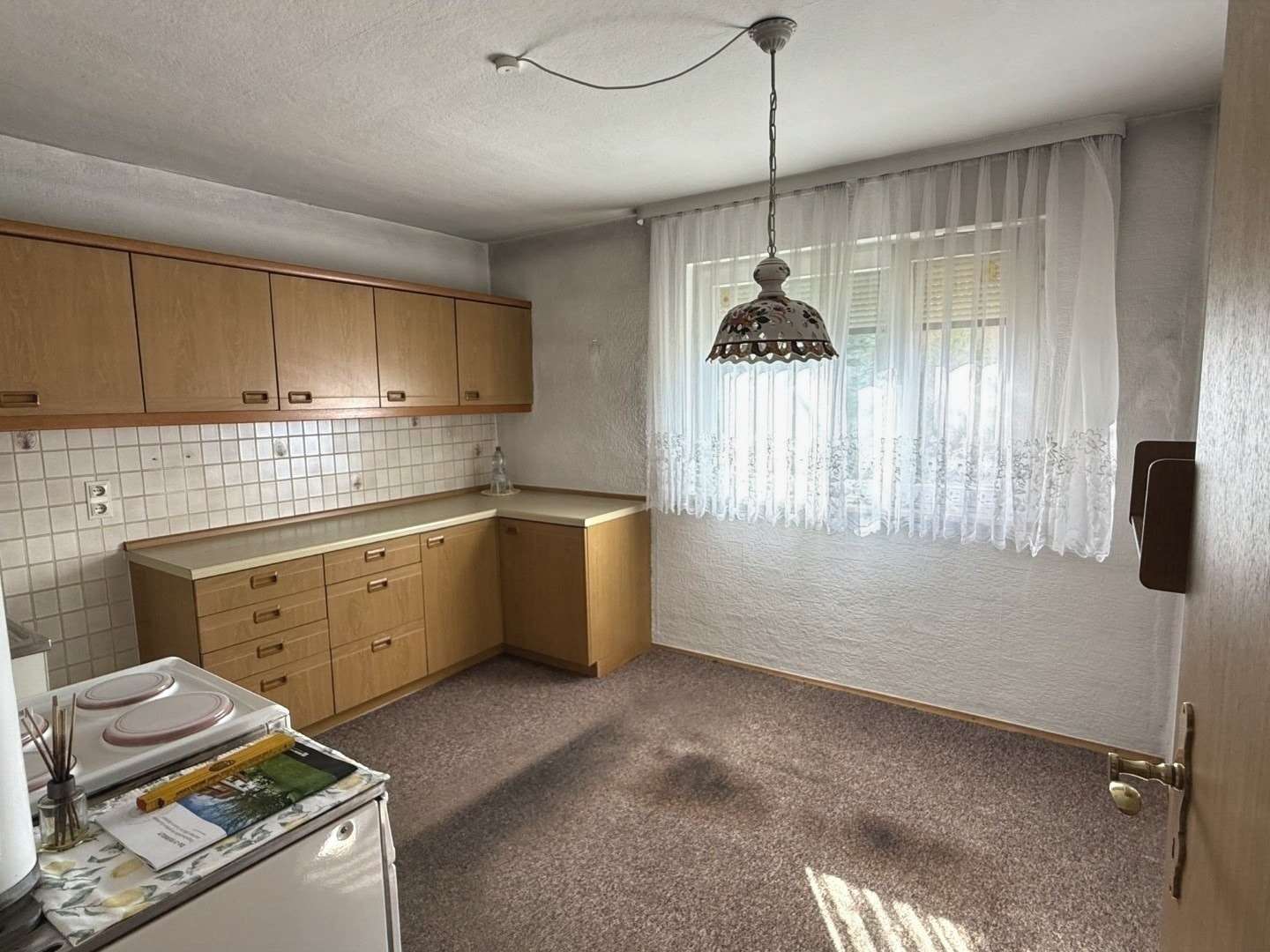 Doppelhaushälfte mit zwei Wohnungen, traumhaften Garten und Garage, Sigmaringen Kreis – Bild 4