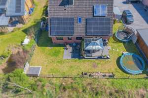 Feldnähe trifft modernen Wohnkomfort: Energieeffizientes Einfamilienhaus mit viel Platz – Die vollständige Adresse der Immobilie erhältst du vom Anbieter., 24598 Latendorf – Vorschaubild 24