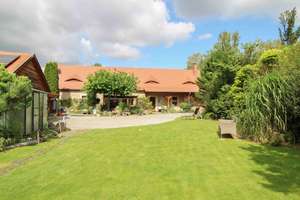Wohnträume leben: Gehobenes Einfamilienhaus mit Garten, Spa-Bereich und Garage in Sömmerda-Frohndorf – Die vollständige Adresse der Immobilie erhältst du vom Anbieter., 99610 Sömmerda – Vorschaubild 5