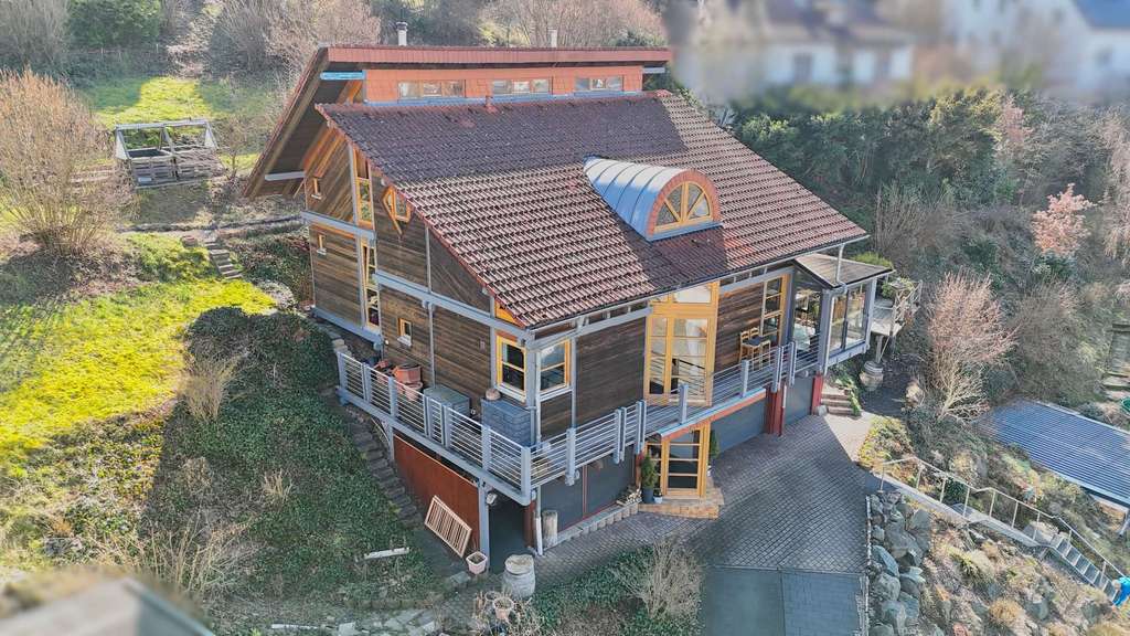 Immobilie in Sinn - Zuhause mit Charakter: EFH mit Platz, Weitblick & Wellness-Faktor - Bild 2