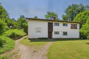 Architektonisches Wohnjuwel mit Einliegerwohnung – Großzügiges Zuhause in ruhiger Ortsrandlage – Die vollständige Adresse der Immobilie erhältst du vom Anbieter., 79295 Sulzburg – Vorschaubild 5