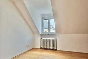 Dachgeschosswohnung am Kanal-Nymphenburg von seiner schönsten Seite – Die vollständige Adresse der Immobilie erhältst du vom Anbieter., 80639 Nymphenburg, München – Vorschaubild 5