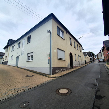 Ein Haus, drei Wohnungen und jede Menge Wow! Einzigartige Liegenschaft für kreative Köpfe und Anlege