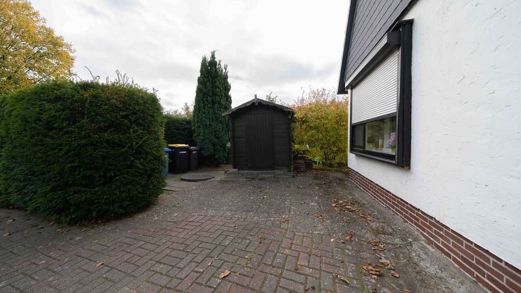 Immobilie in Uetersen - Zweifamilienhaus mit Charme und Potenzial in beliebter Lage von Uetersen - Bild 3