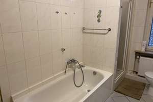 3 Zimmer Kueche Bad / Balkon  Flur / Keller ( Garage möglich) – Poststraße 45, 66333 Völklingen – Vorschaubild 5
