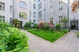 *PROVISIONSFREI* Bezusgsfreie renovierte 2-Zimmer Altbauperle in hersschaftlichem Altbau in TOP-Lage – Prager Straße 3, 10779 Wilmersdorf, Berlin – Vorschaubild 15