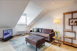 Möbliert: Zeitlos möblierte 1,5-Zimmer Wohnung – Die vollständige Adresse der Immobilie erhältst du vom Anbieter., 81679 Herzogpark, München – Vorschaubild 1