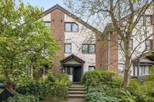 Familienfreundliches Reihenmittelhaus mit Garten in begehrter Lage von Düsseldorf-Benrath! – Die vollständige Adresse der Immobilie erhältst du vom Anbieter., 40597 Benrath, Düsseldorf – Vorschaubild 3